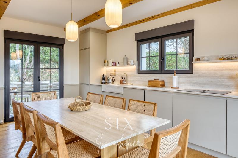 Maison - 163 m² - 7 pièces