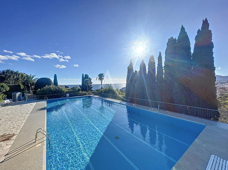 Appartement - 77 m² - 3 pièces