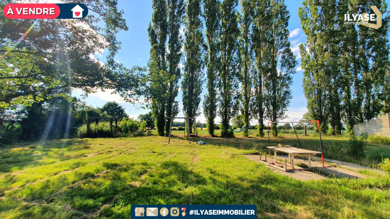 Maison - 220 m² - 8 pièces