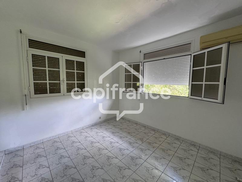 Maison - 280 m² - 10 pièces