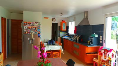 Maison - 92 m² - 4 pièces