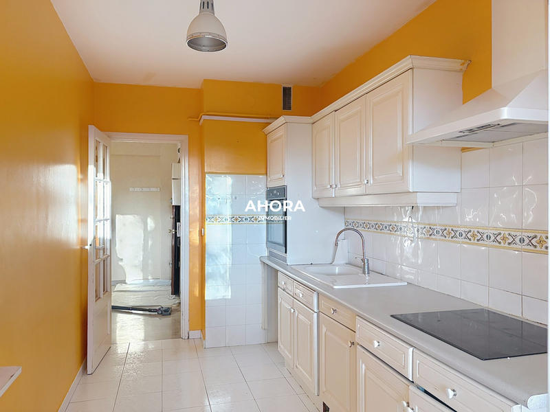 Appartement - 75 m² - 3 pièces