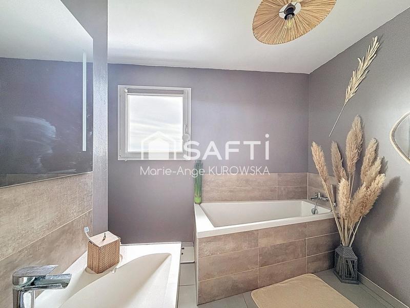 Maison - 122 m² - 6 pièces