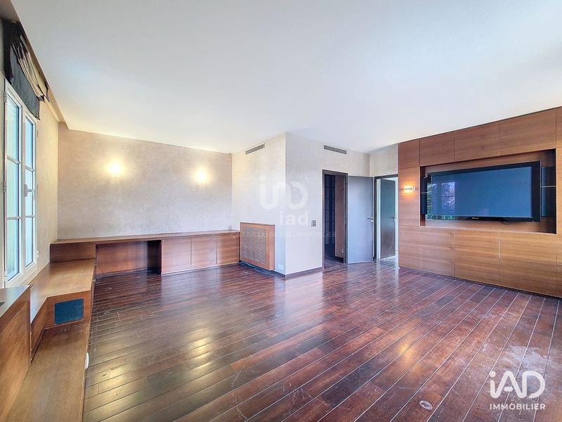 Maison - 600 m² - 14 pièces