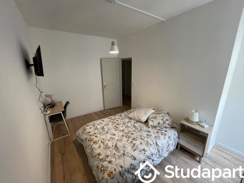 Chambre - 9 m² - 1 pièce