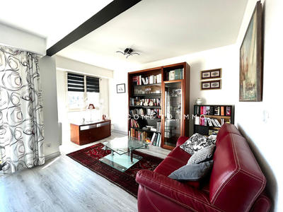 Appartement - 93 m² - 4 pièces