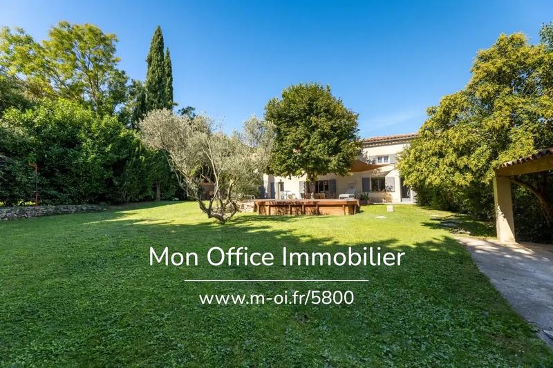 Corps de ferme - 203 m² - 6 pièces