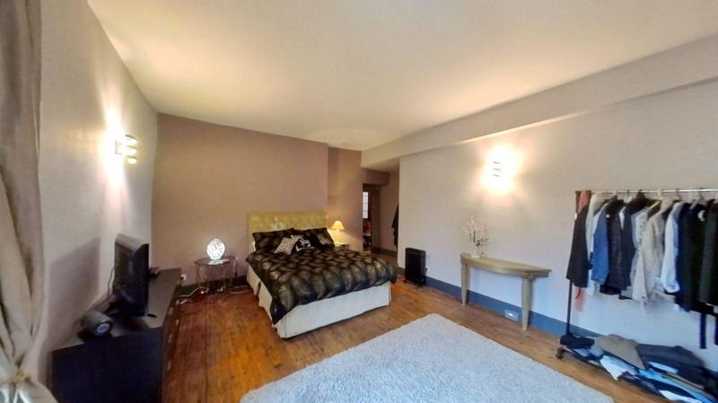 Maison traditionnelle - 183 m² - 10 pièces