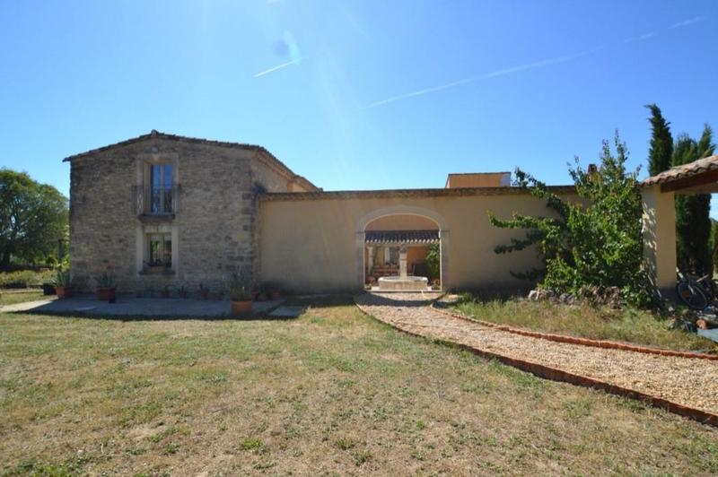 Maison en pierre - 265 m² - 13 pièces