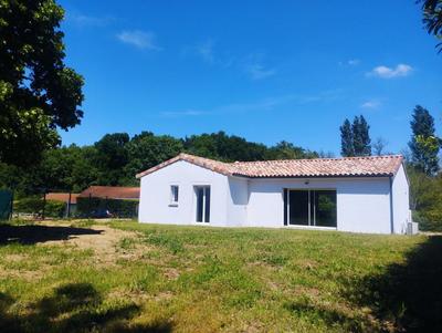 Maison - 95 m² - 4 pièces