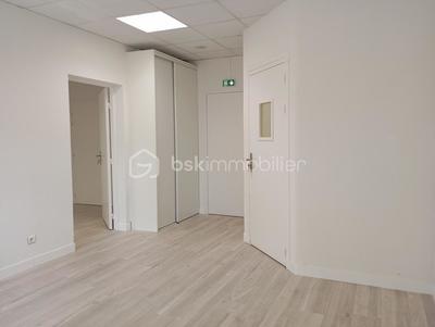 Bureau - 41 m² - 2 pièces