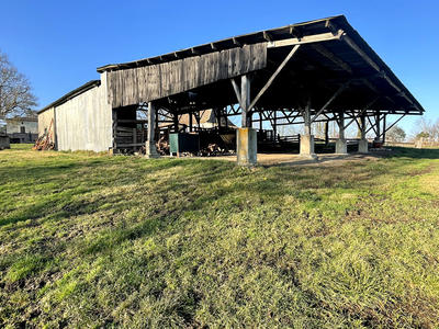 Maison - 180 m² - 1 pièce