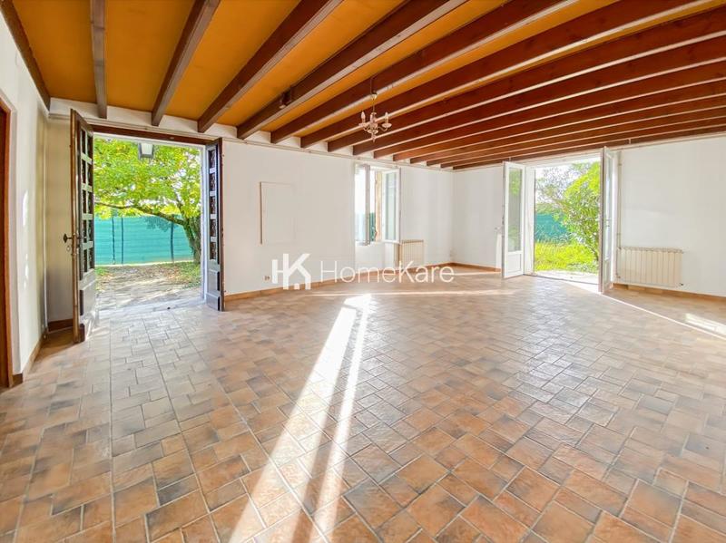 Maison en pierre - 230 m² - 6 pièces