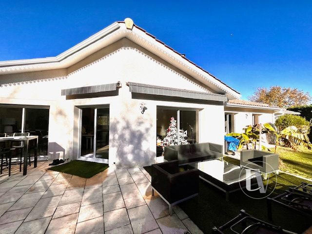 Villa - 170 m² - 6 pièces