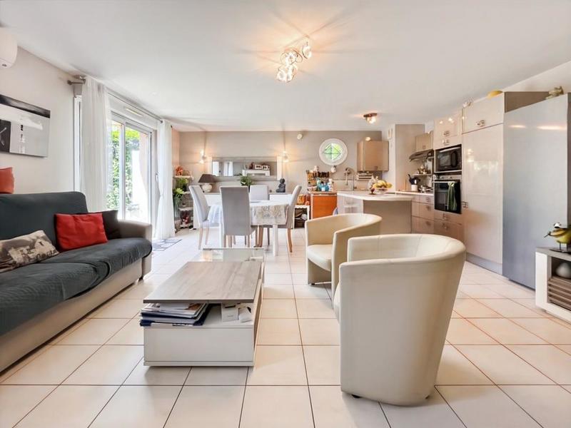 Appartement - 67 m² - 3 pièces