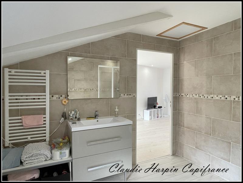 Maison - 246 m² - 10 pièces