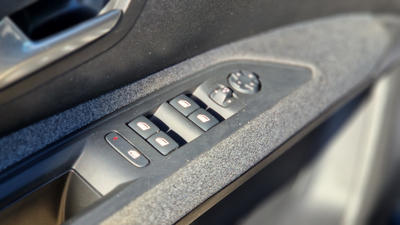 Peugeot 5008 7 Places BlueHDi 130ch SetS Eat8 Active Business