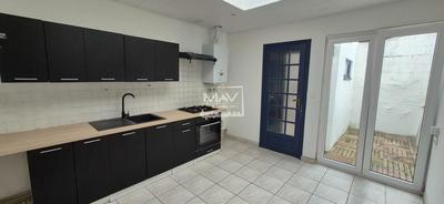 Maison - 90 m² - 5 pièces