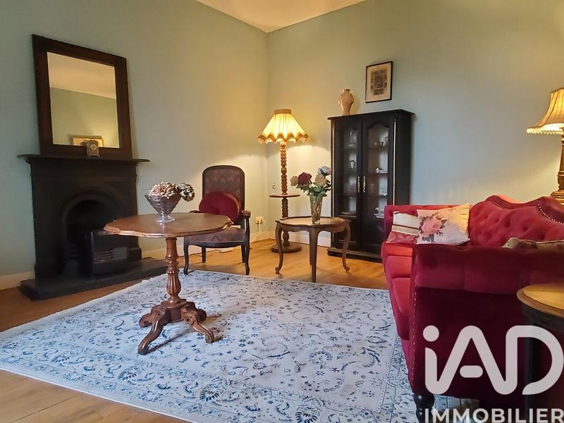 Maison - 220 m² - 6 pièces