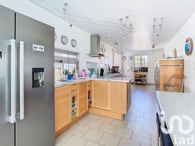 Maison - 179 m² - 7 pièces