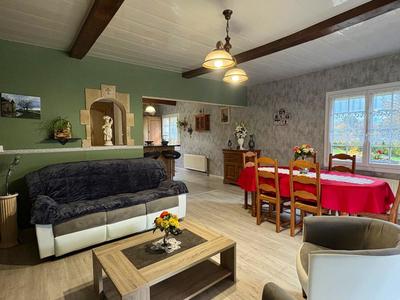 Maison - 101 m² - 5 pièces