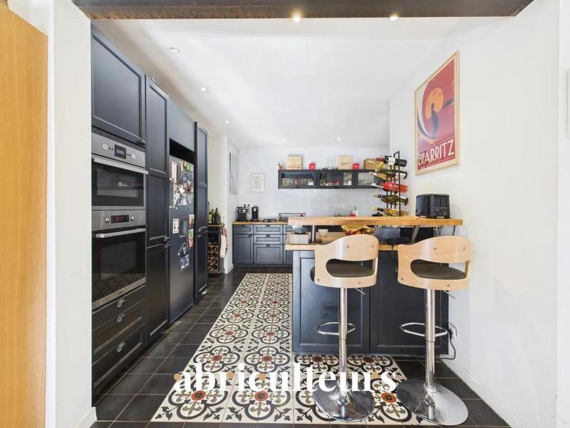 Maison ancienne - 252 m² - 8 pièces