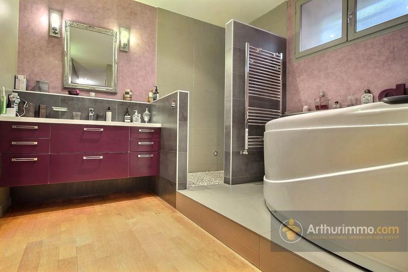 Maison - 182 m² - 6 pièces