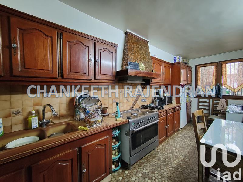 Maison - 143 m² - 7 pièces