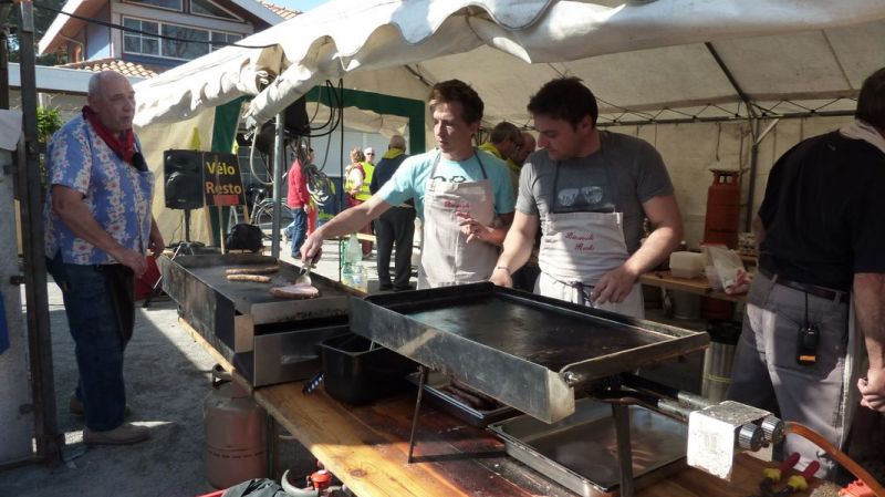 Vide-greniers "Meyran les Grands Champs"