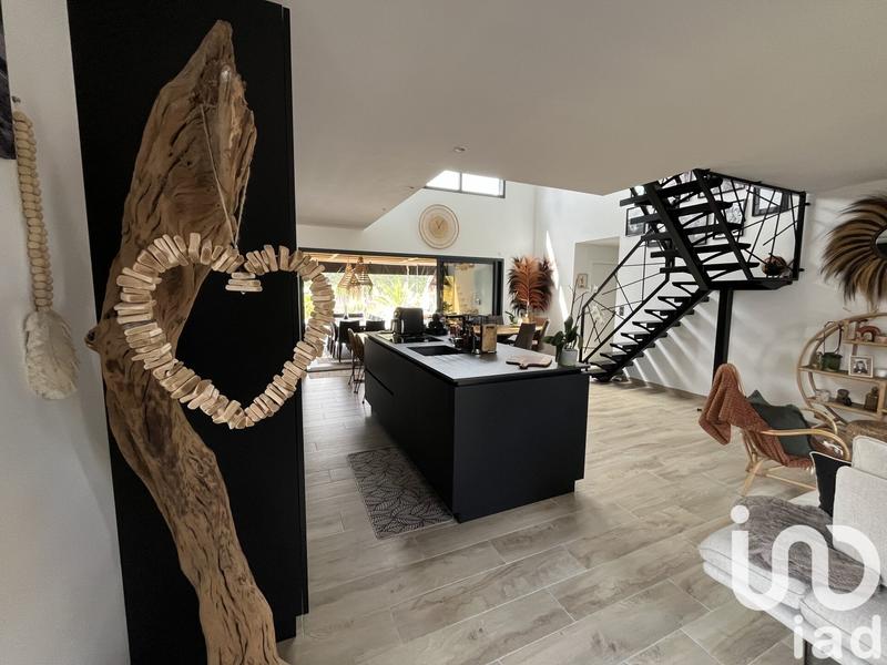 Maison - 122 m² - 5 pièces