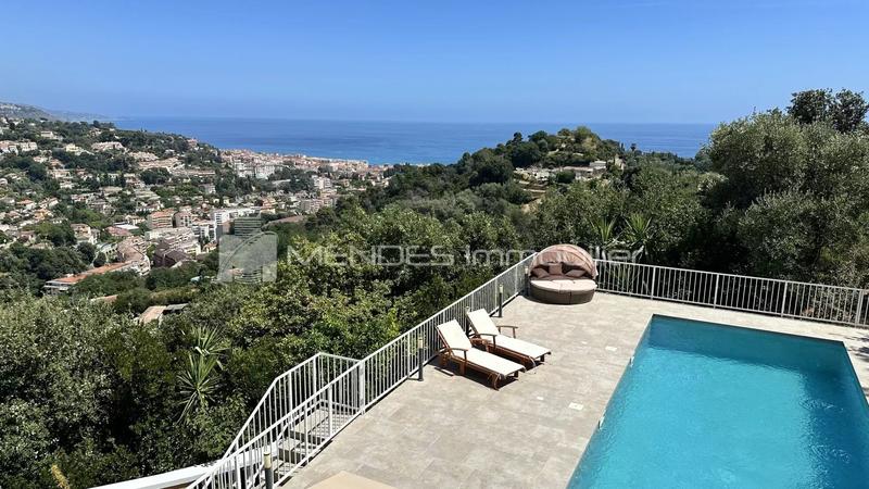 Villa - 320 m² - 10 pièces