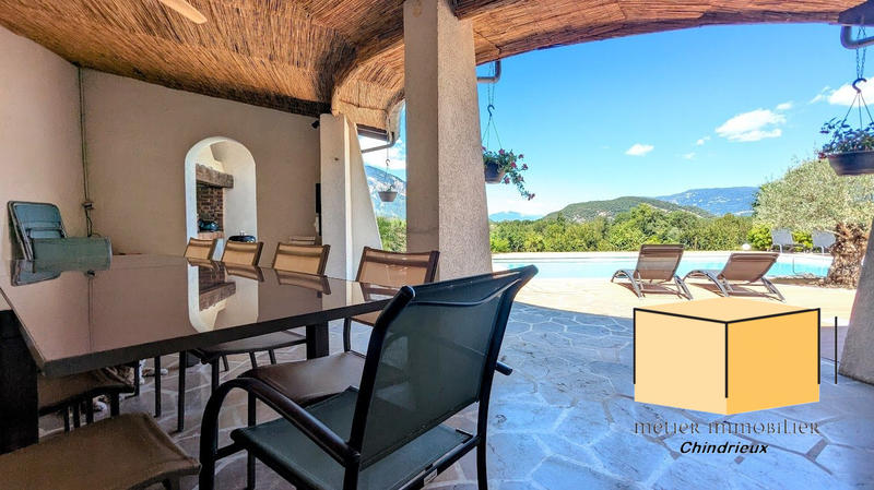 Villa - 304 m² - 10 pièces