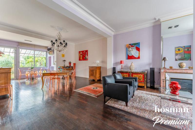 Maison - 215 m² - 8 pièces