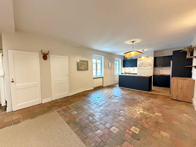 Appartement - 111 m² - 4 pièces