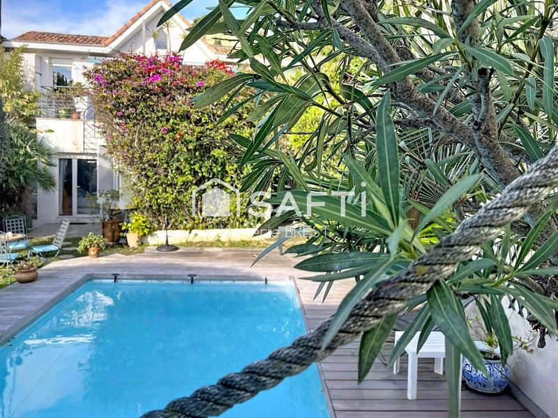 Maison - 165 m² - 7 pièces