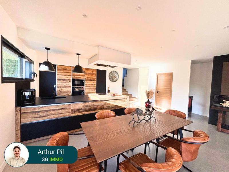 Maison - 145 m² - 4 pièces