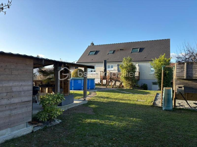 Maison traditionnelle - 183 m² - 7 pièces