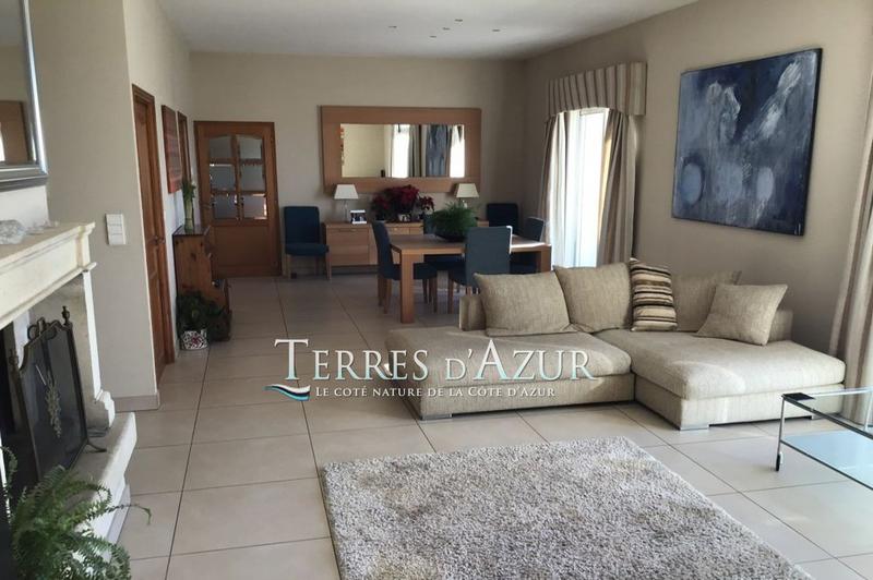 Villa - 263 m² - 7 pièces