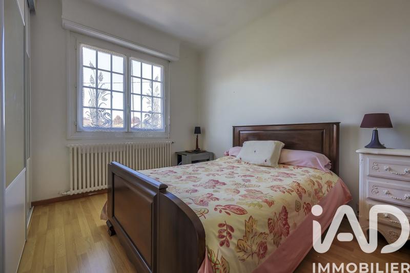 Maison - 200 m² - 7 pièces