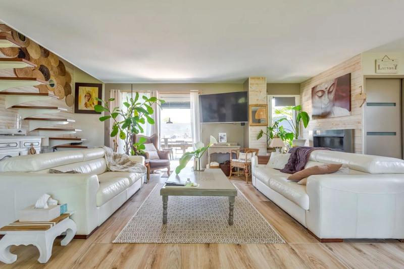 Maison - 200 m² - 8 pièces