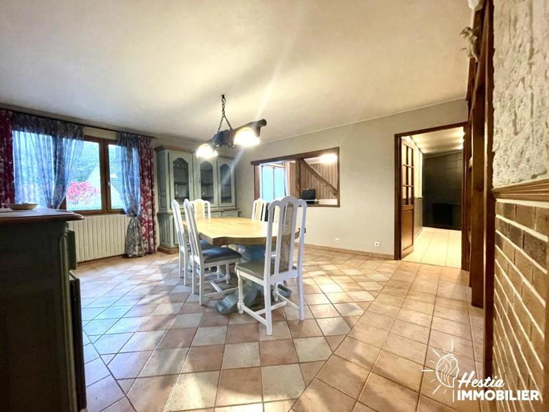 Maison - 218 m² - 8 pièces