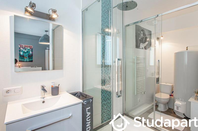 Chambre - 13 m² - 1 pièce