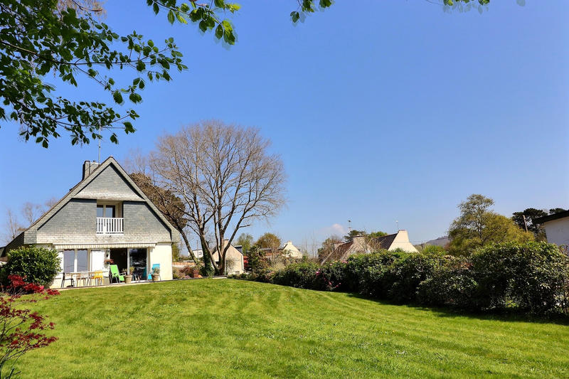 Propriété - 220 m² - 8 pièces