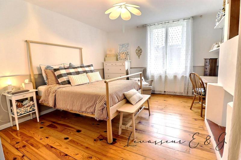 Maison - 93 m² - 5 pièces