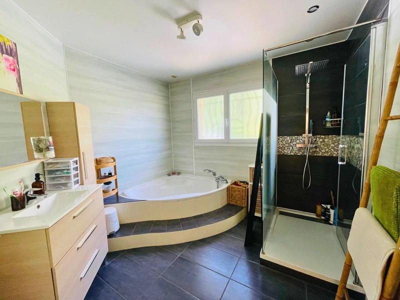 Maison - 116 m² - 4 pièces