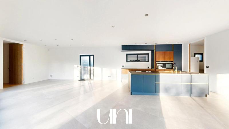 Maison - 190 m² - 5 pièces