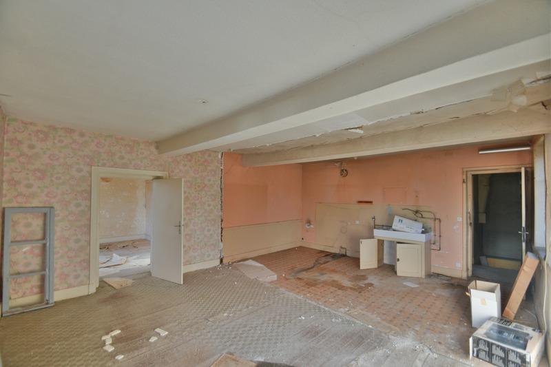 Maison - 97 m² - 7 pièces