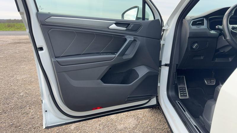 Volkswagen Tiguan II 2.0 Tdi 200 4Motion Dsg7 R-Line Exclusive