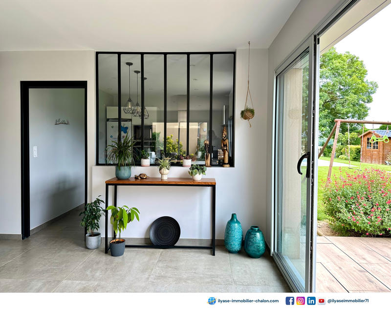 Maison - 225 m² - 7 pièces