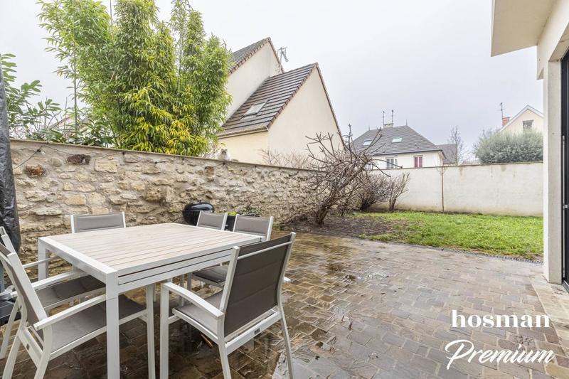 Maison - 290 m² - 6 pièces